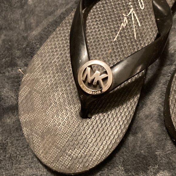 Michael Kors - Picture 2 of 10